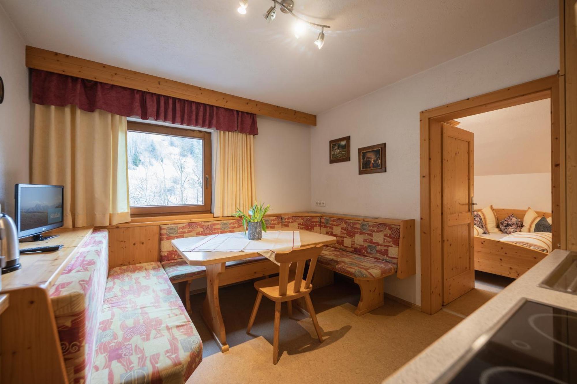 Ferienwohnung Kirchbruecke Mieders Bagian luar foto
